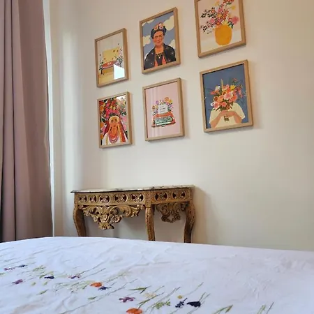 Le Petit Versailles - Centre דירה *