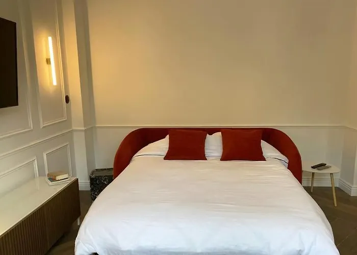 Le Petit Versailles - Centre アパート *